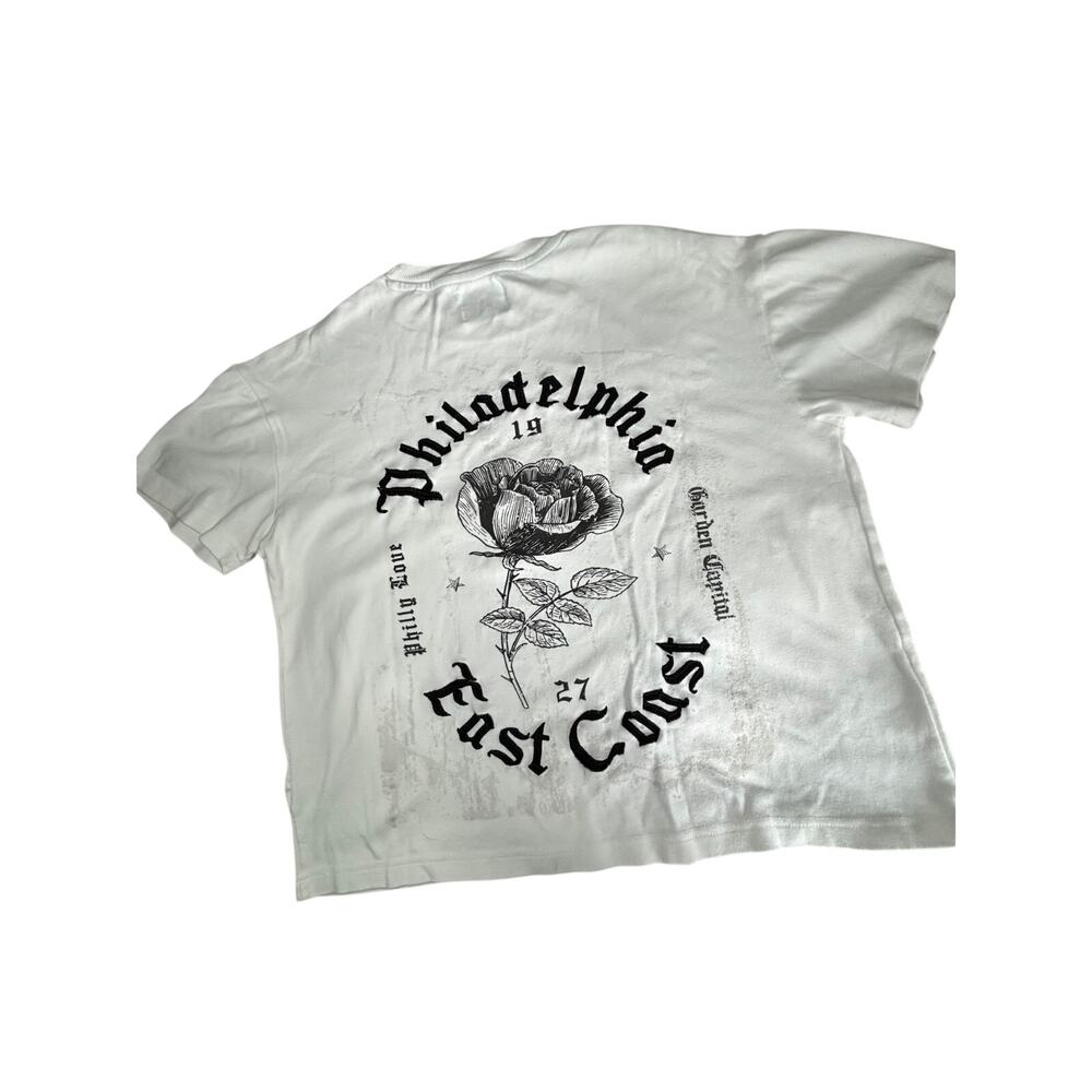 Men's Graphic T-Shirt Size Small